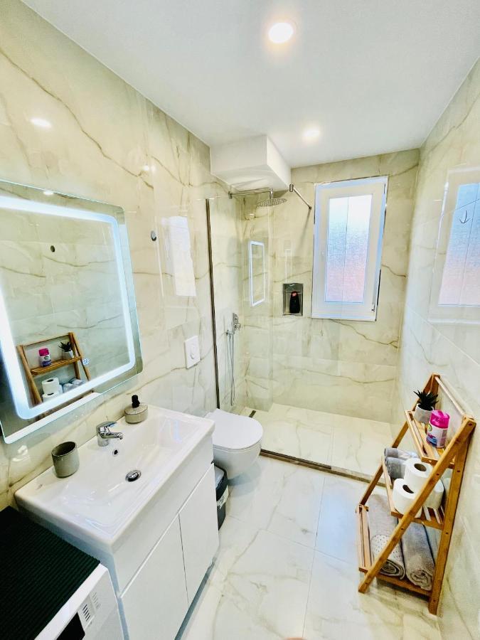 Central Apartment 2, Tirana Esterno foto