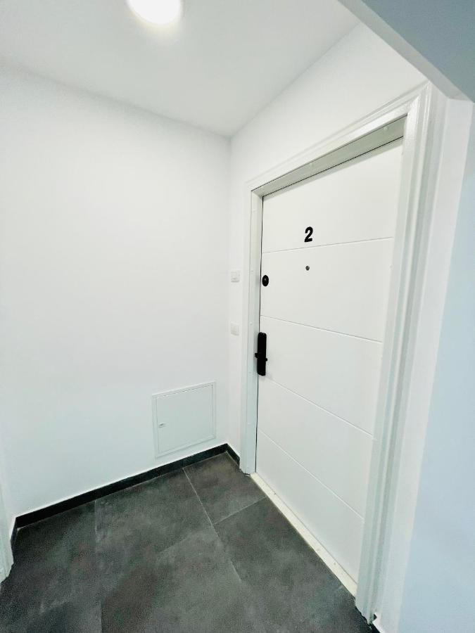 Central Apartment 2, Tirana Esterno foto