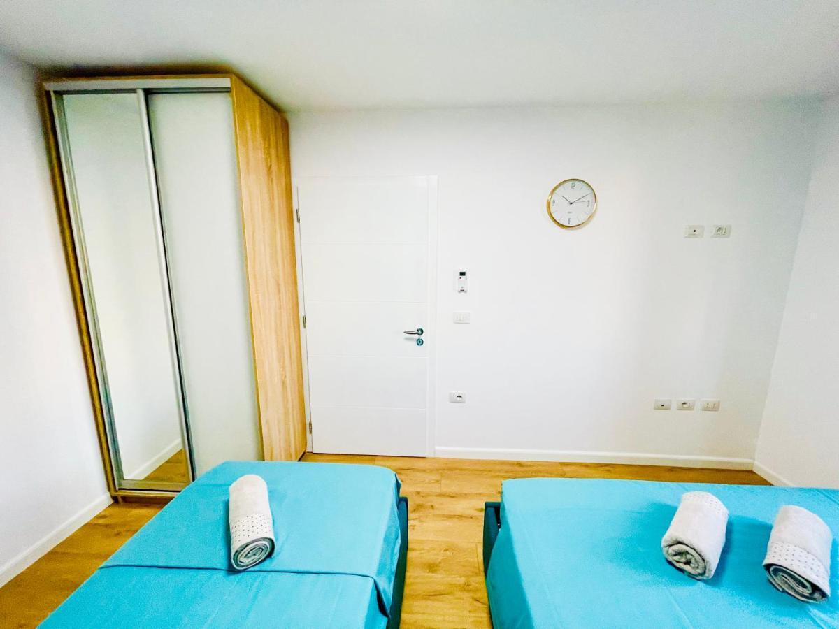 Central Apartment 2, Tirana Esterno foto