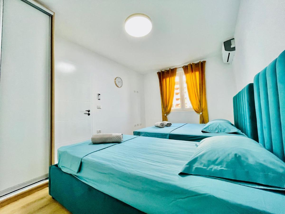 Central Apartment 2, Tirana Esterno foto